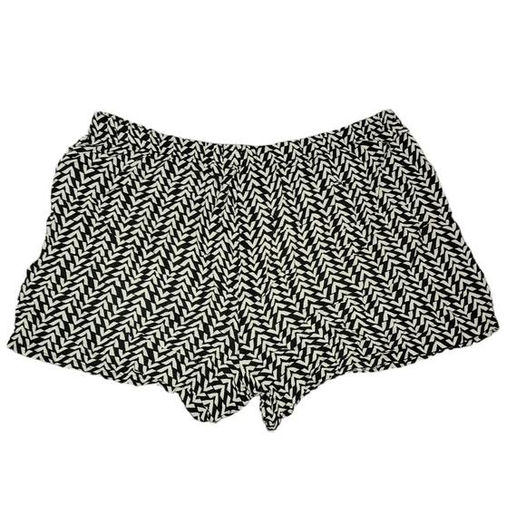 BeBop size large black and white shorts 100% Rayon - Picture 7 of 10